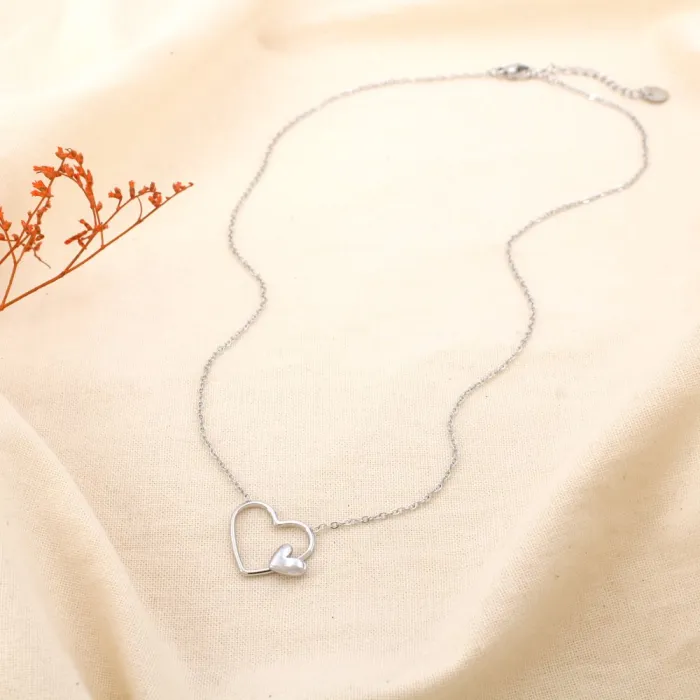 Collier en acier inoxydable avec double cœur argenté – Image 2