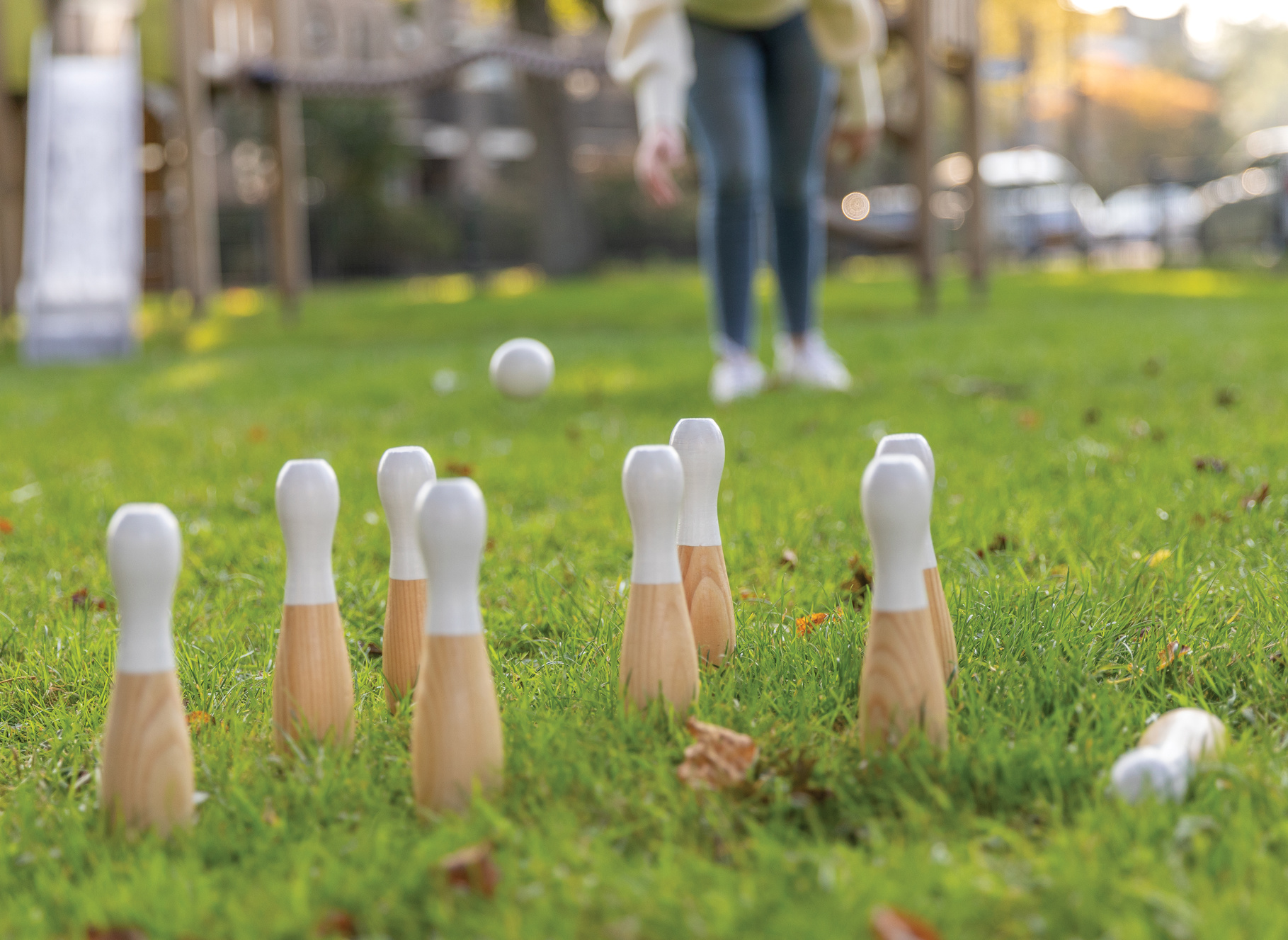 Jeu de quilles en bois – Image 2