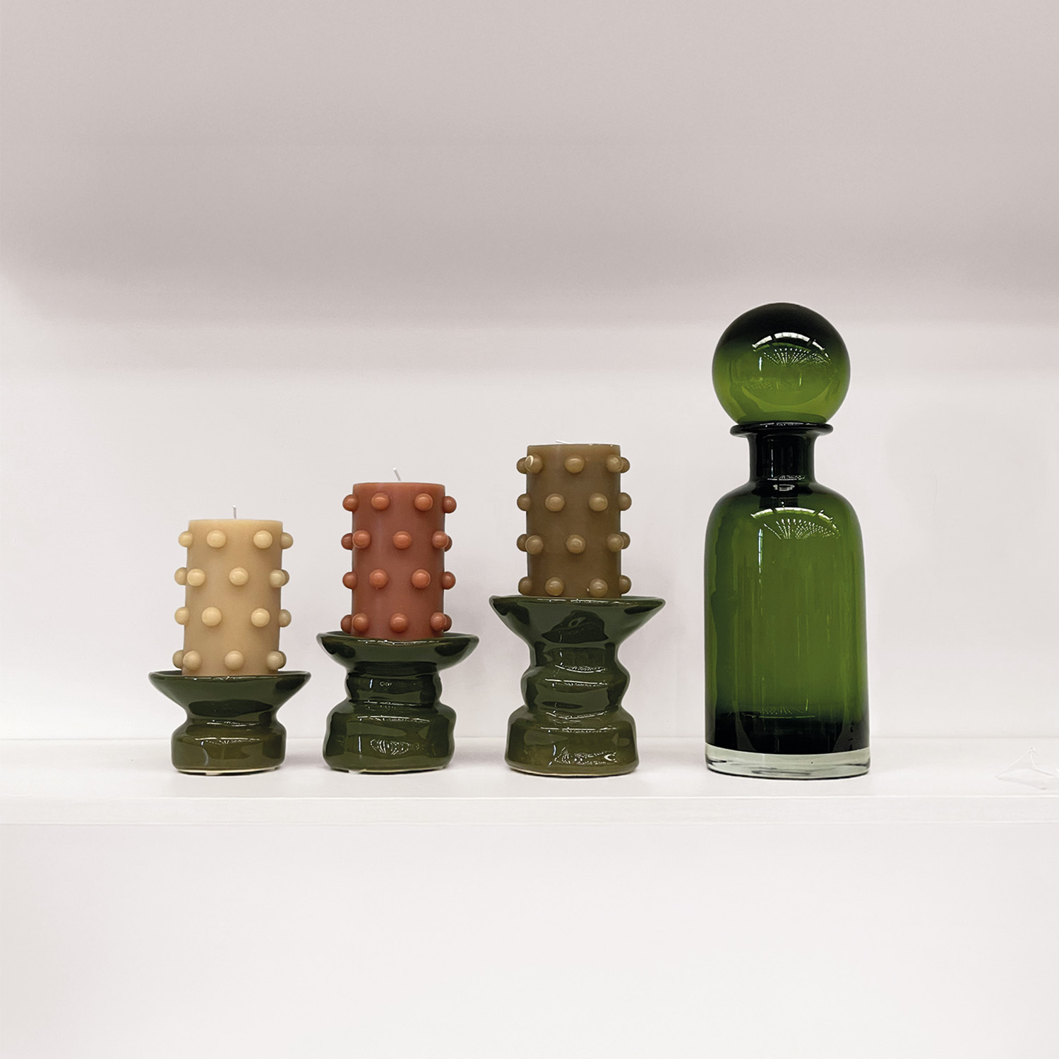 Bougie pillar boules beige – Image 2